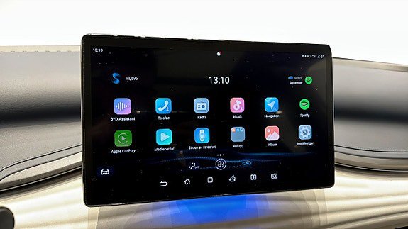 Vehicle Image 13