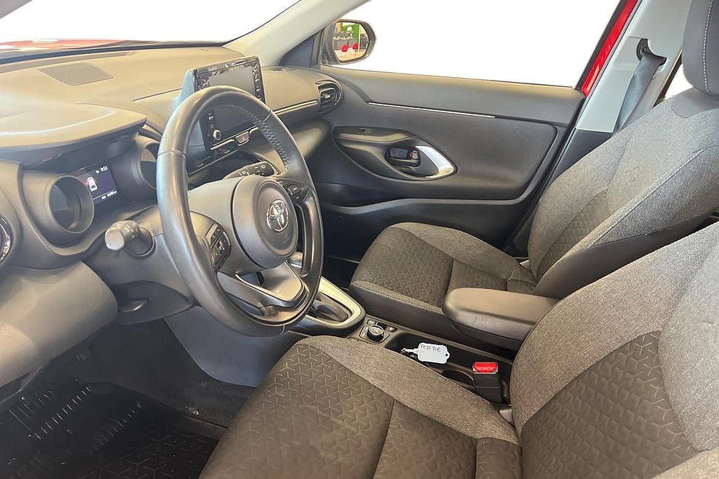 Vehicle Image 14