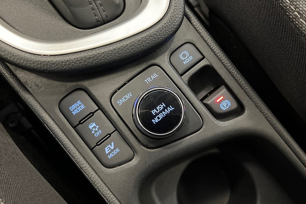 Vehicle Image 21