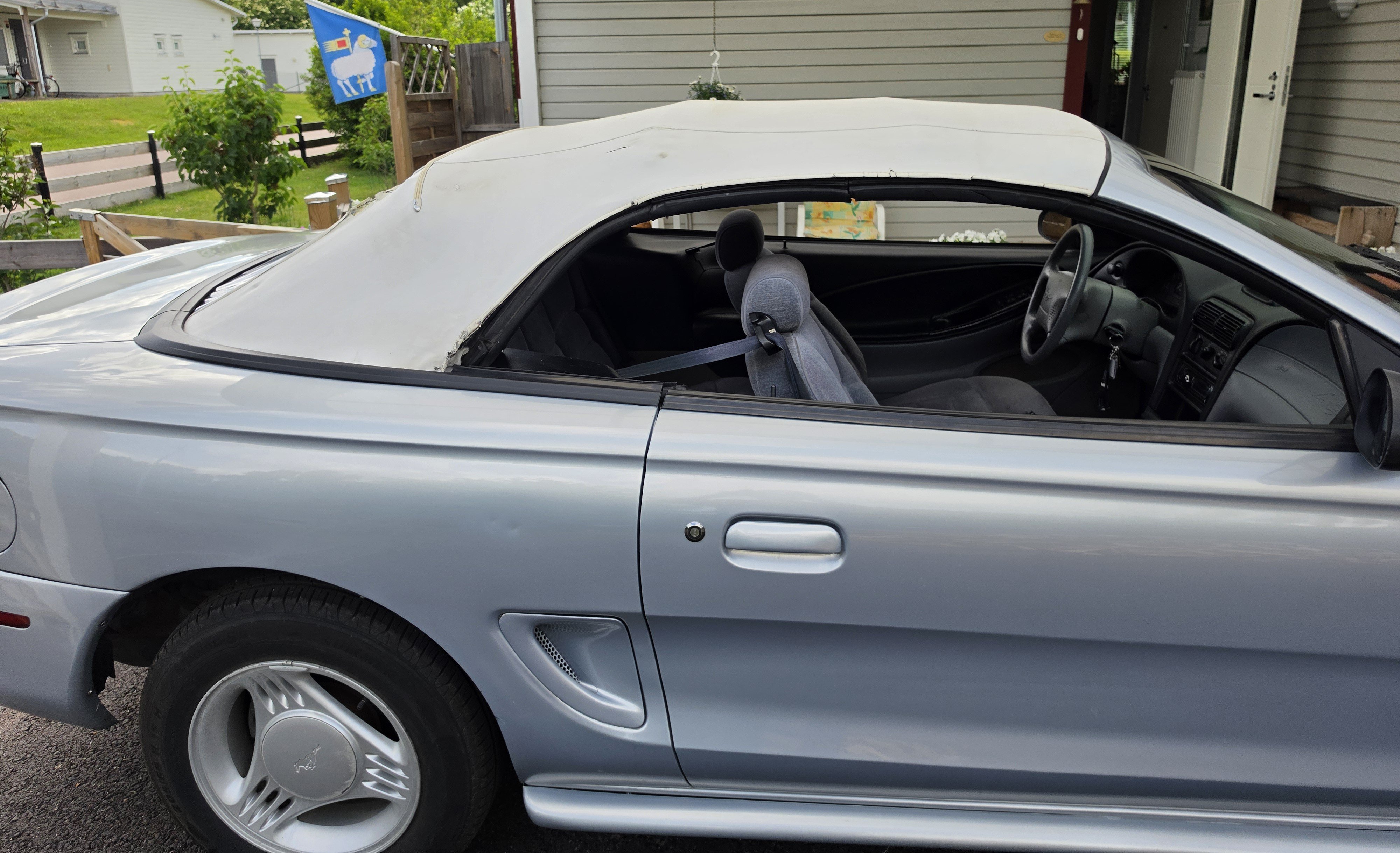 Vehicle Image 17