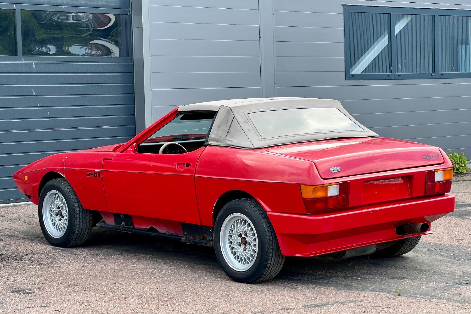 Vehicle Image 23