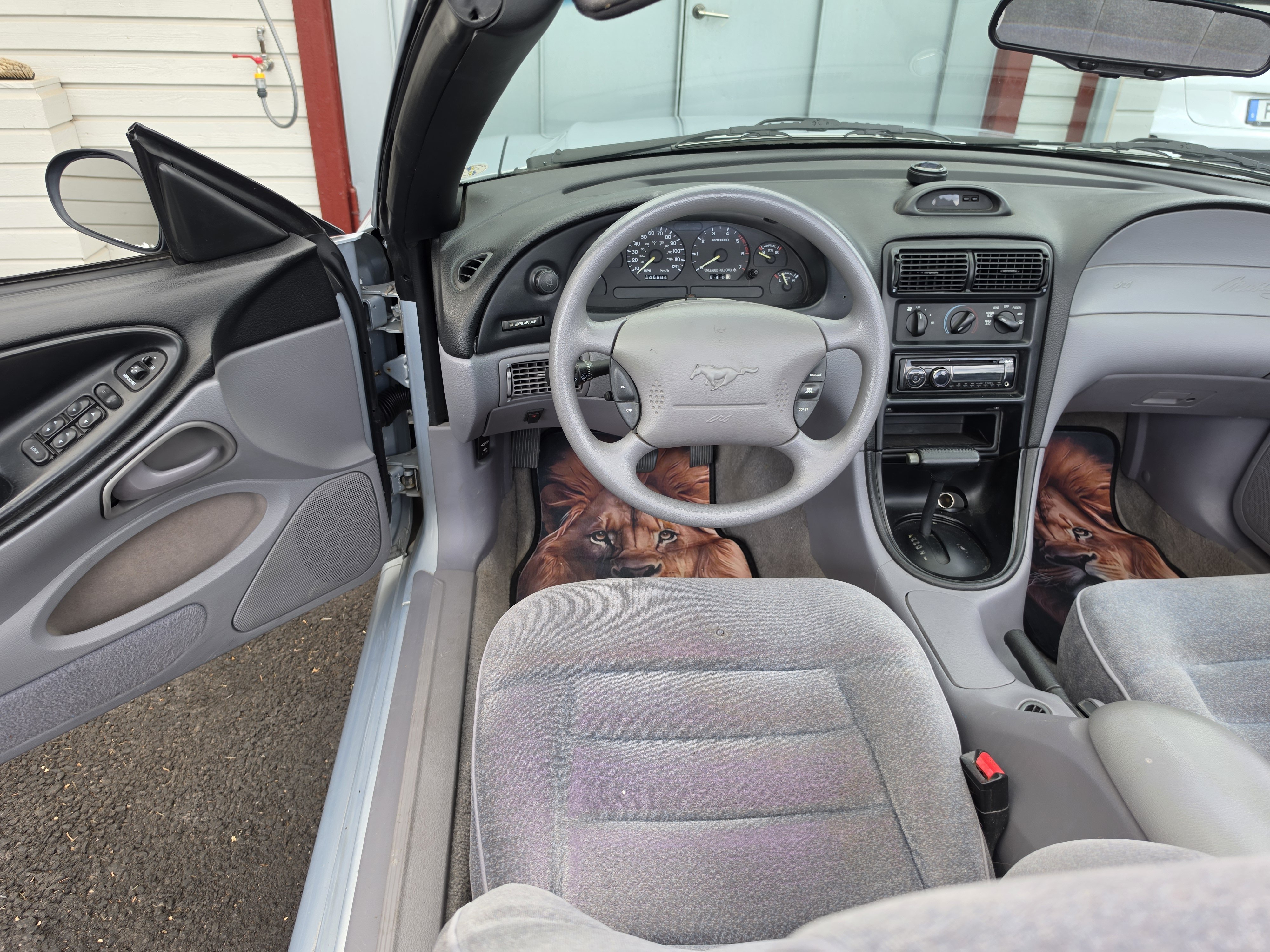 Vehicle Image 27