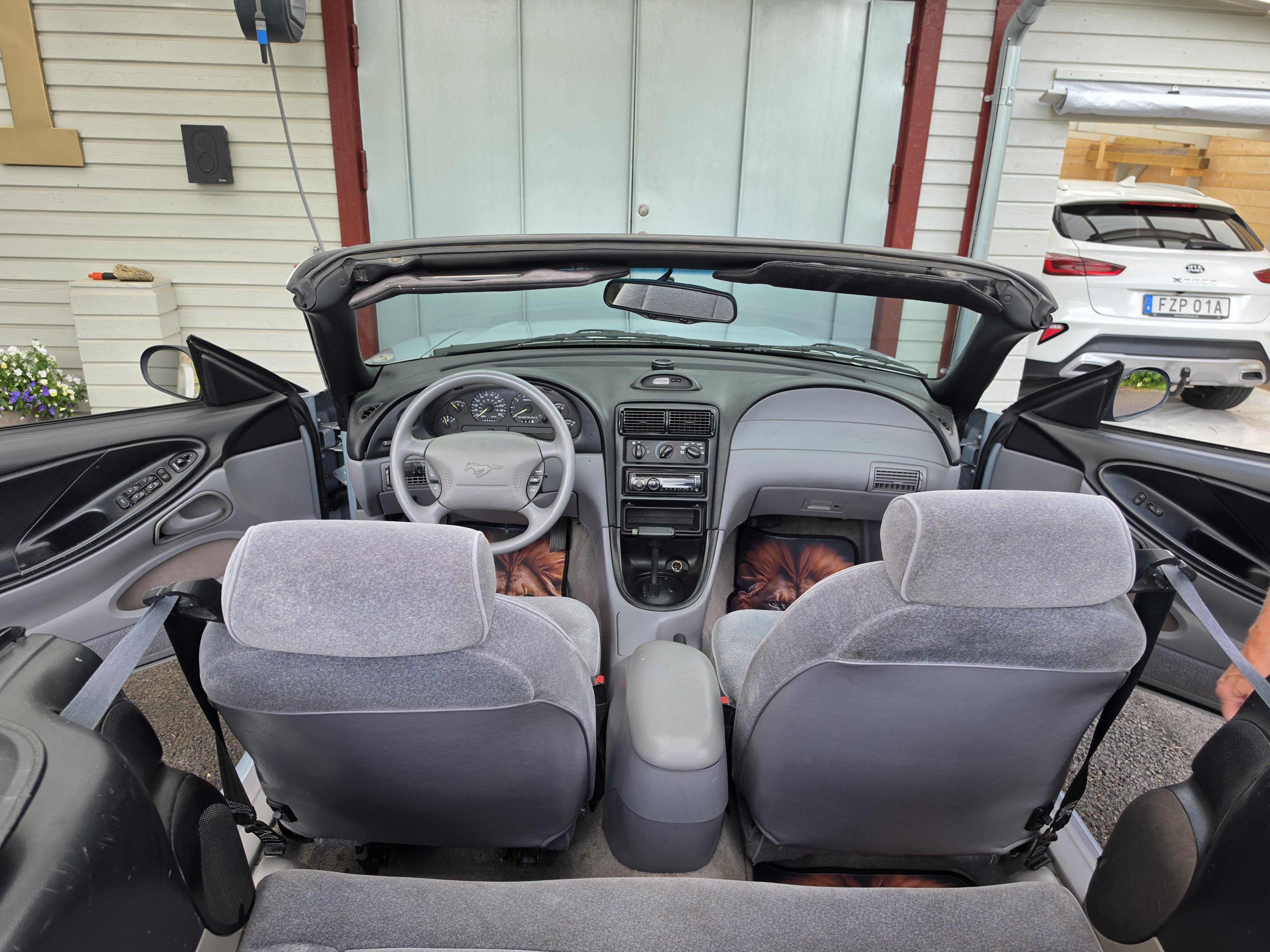 Vehicle Image 36