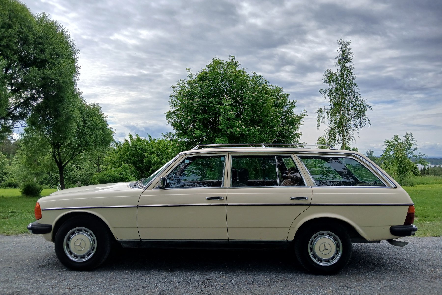 Vehicle Image 34