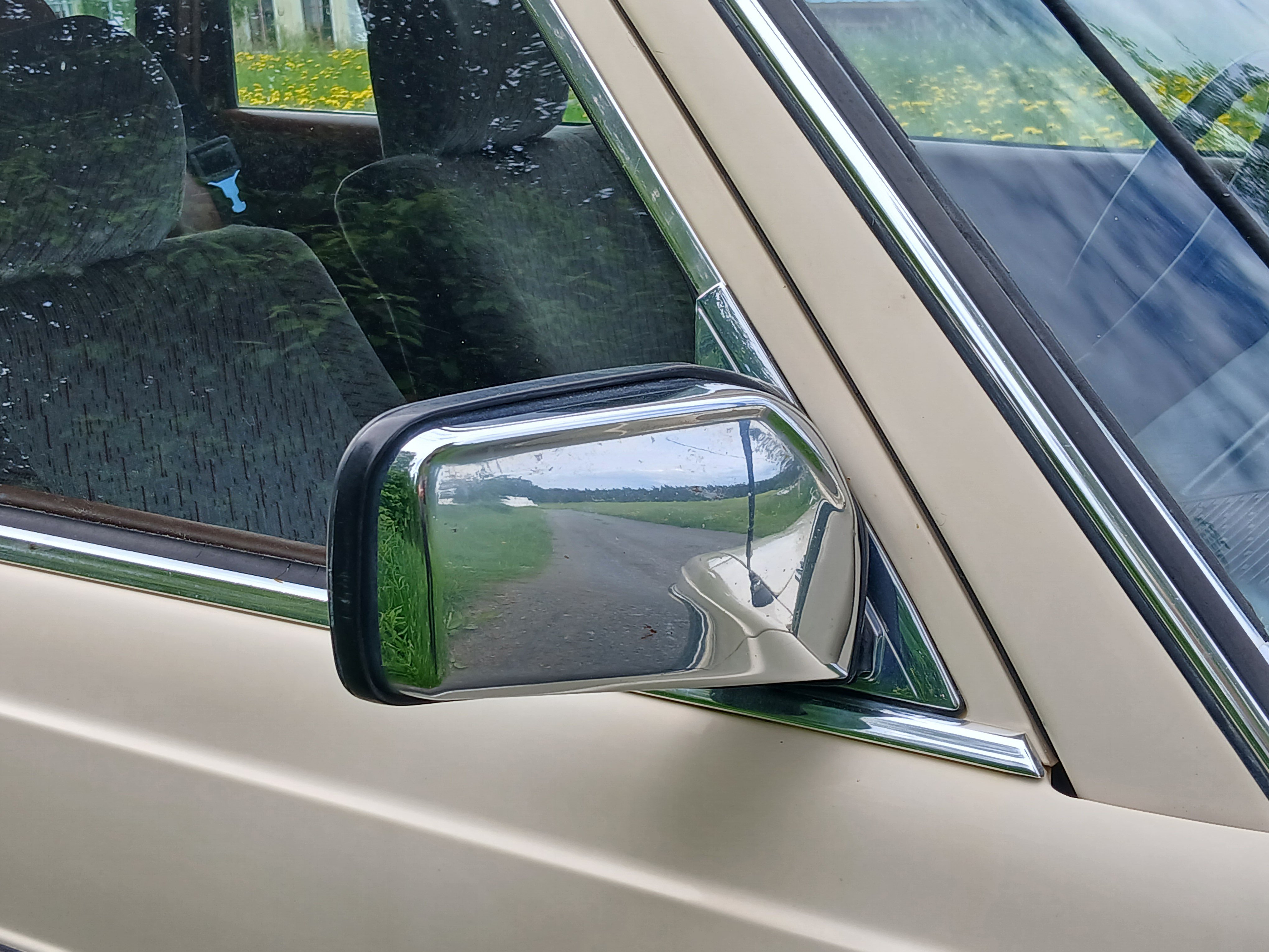 Vehicle Image 38