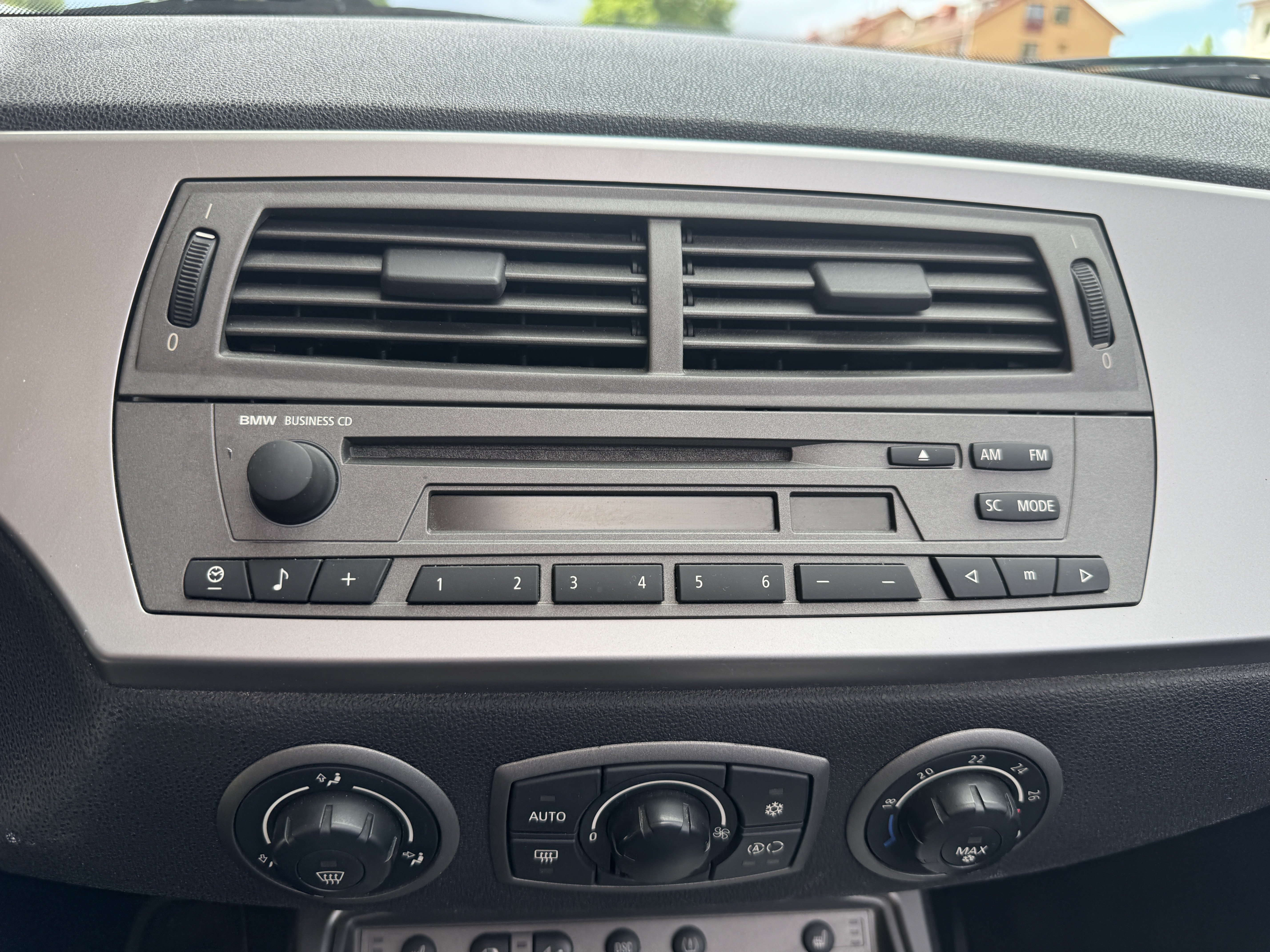 Vehicle Image 42