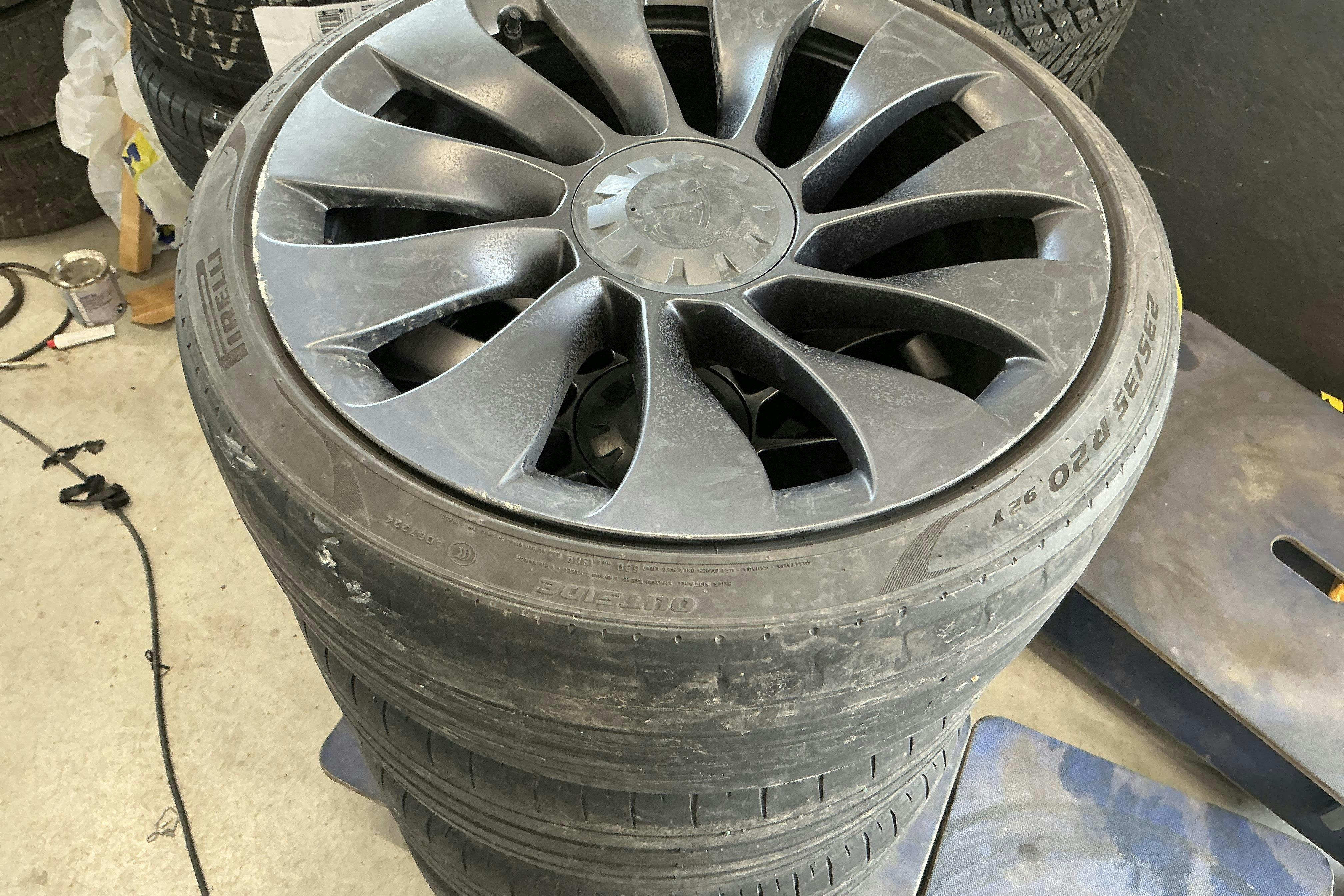 Vehicle Image 16