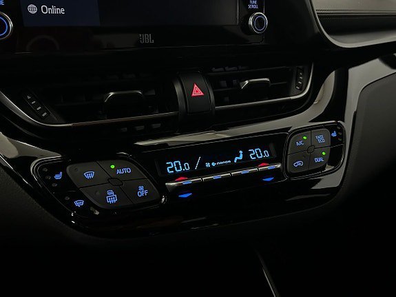 Vehicle Image 17