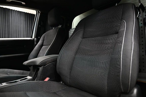 Vehicle Image 29