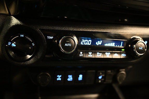 Vehicle Image 33