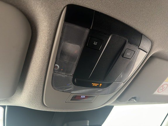 Vehicle Image 35