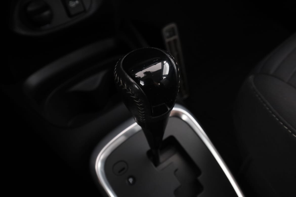 Vehicle Image 25