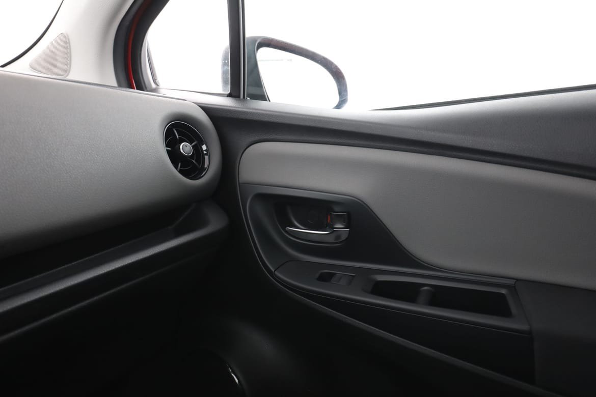 Vehicle Image 33