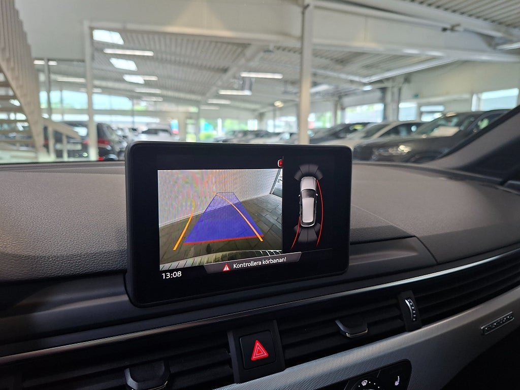 Vehicle Image 17