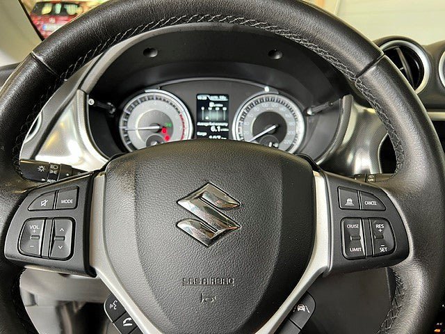 Vehicle Image 11