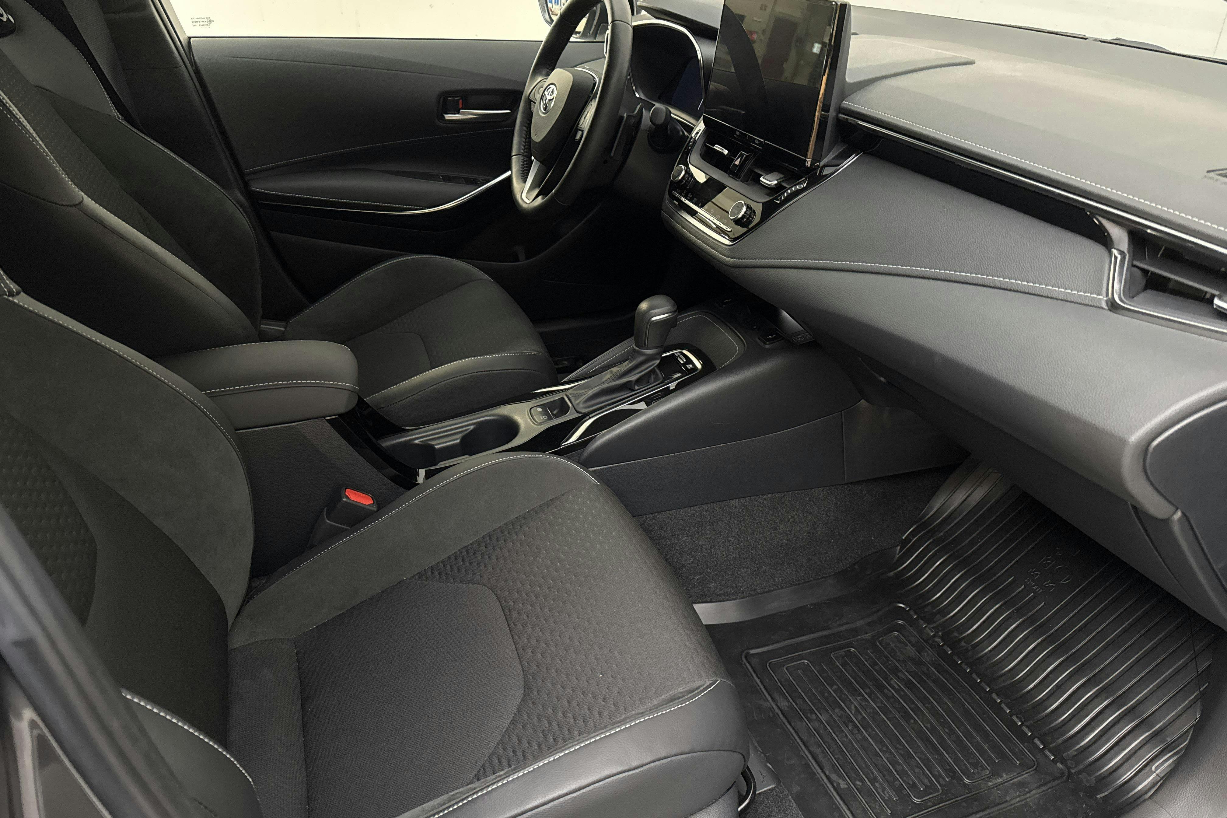 Vehicle Image 7