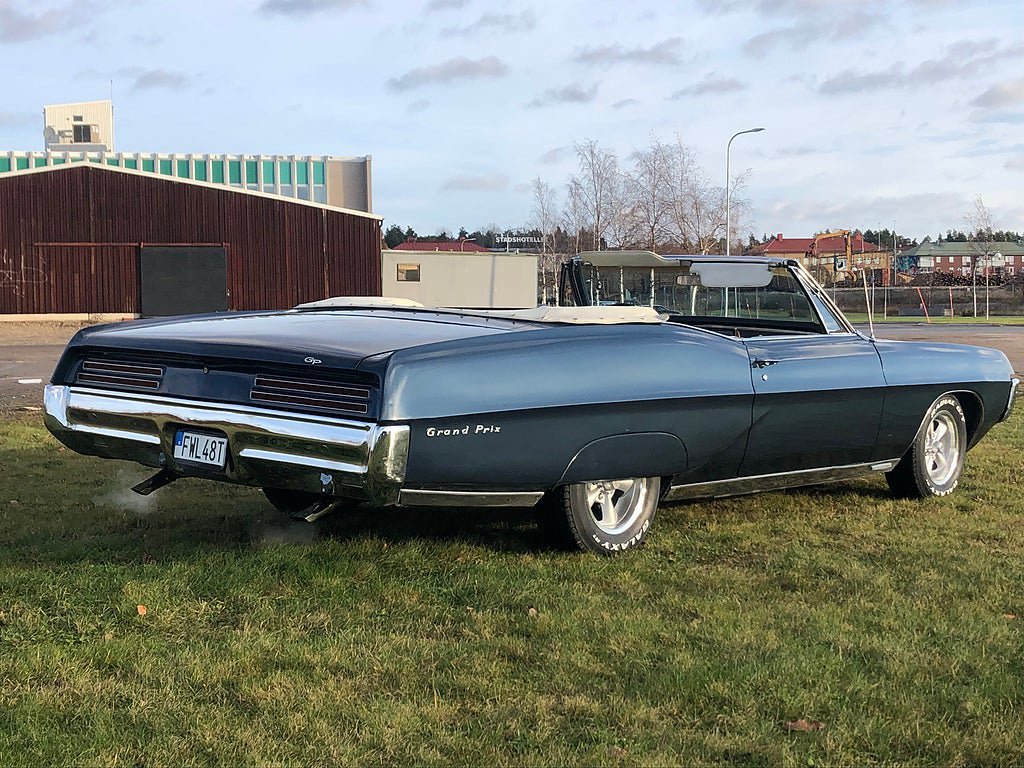 Vehicle Image 6