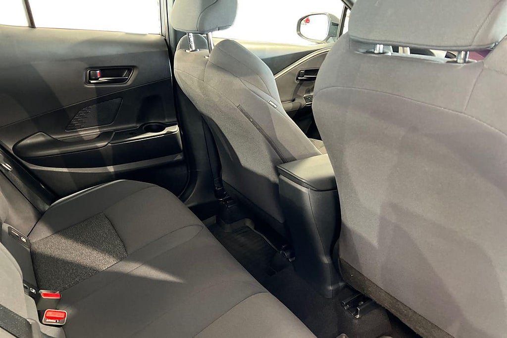 Vehicle Image 9