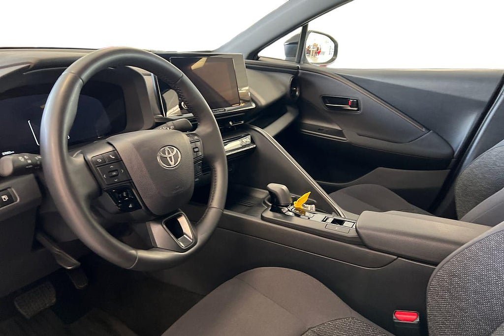 Vehicle Image 14
