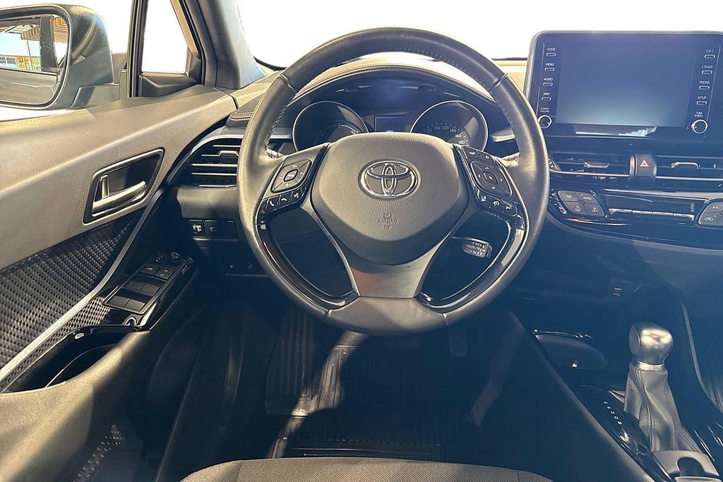 Vehicle Image 11
