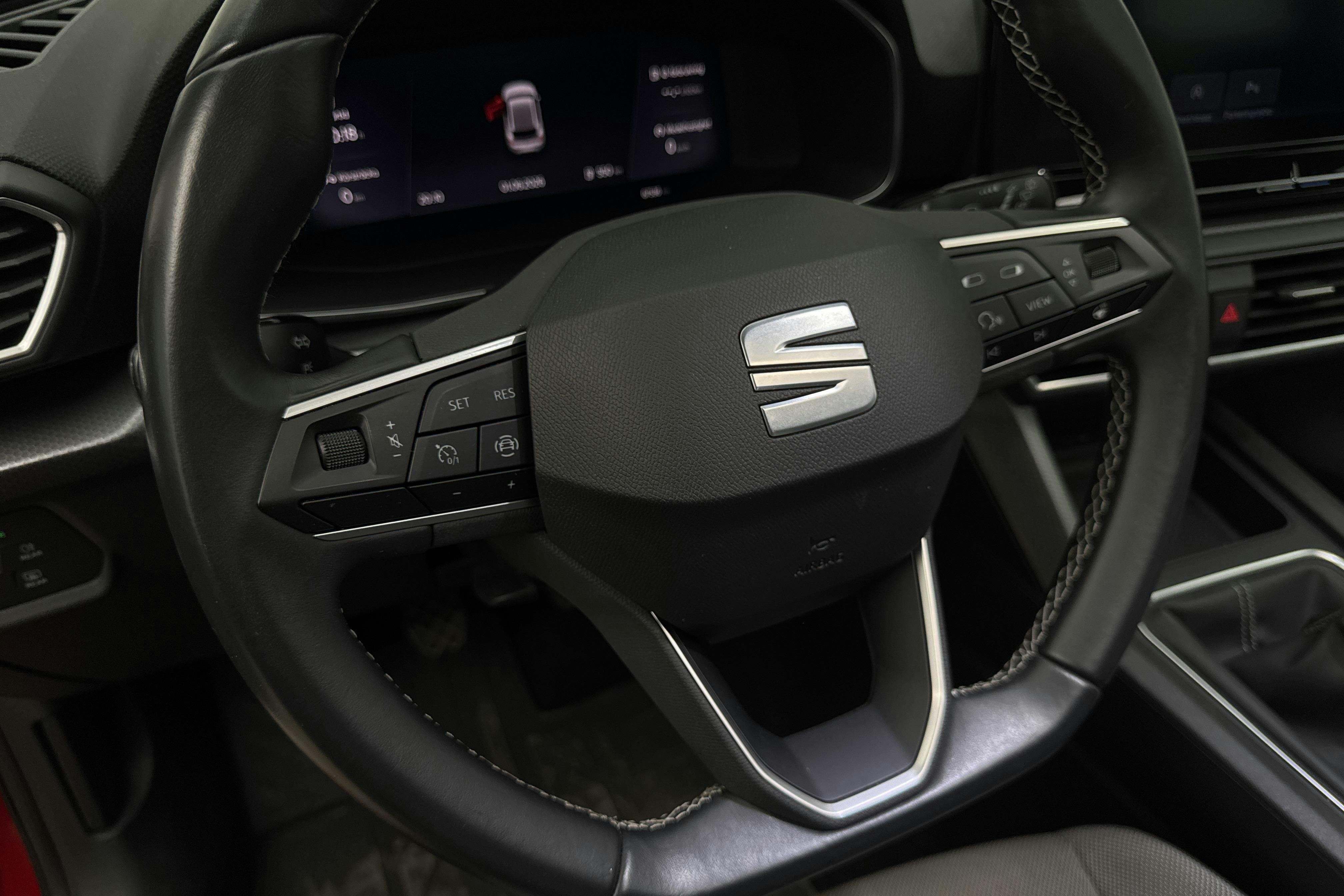 Vehicle Image 16