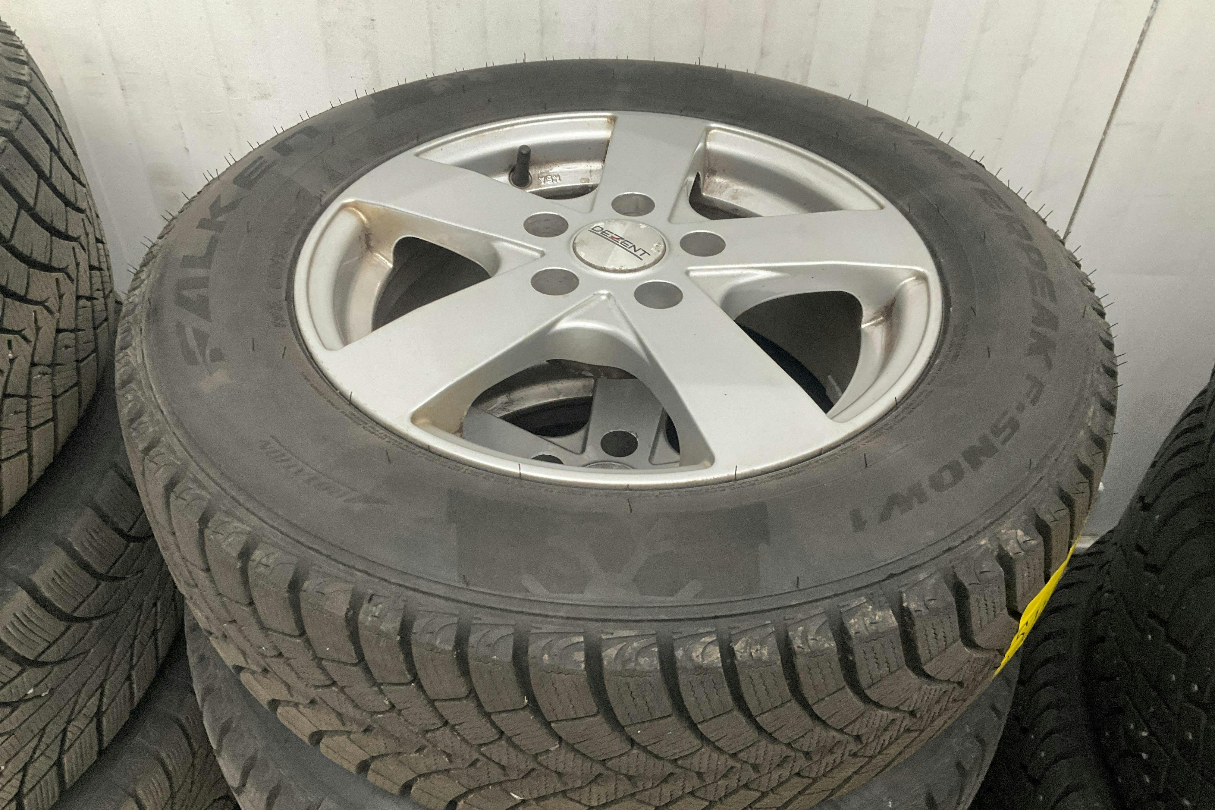 Vehicle Image 19