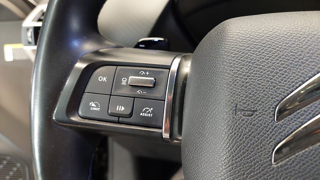 Vehicle Image 37