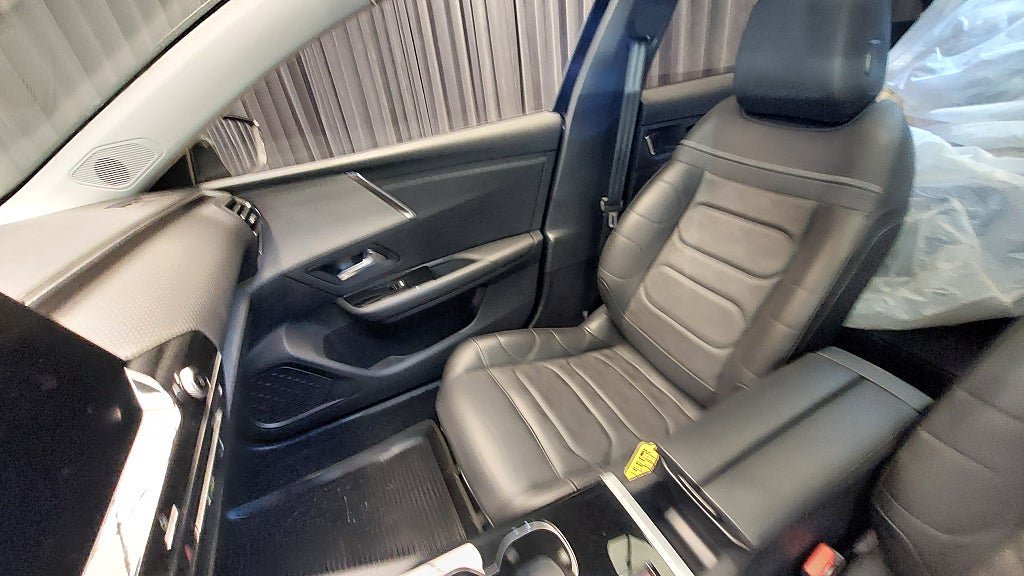 Vehicle Image 53