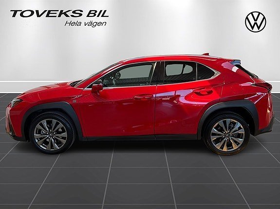 Vehicle Image 25