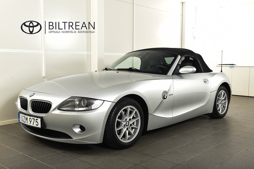 Vehicle Image 11
