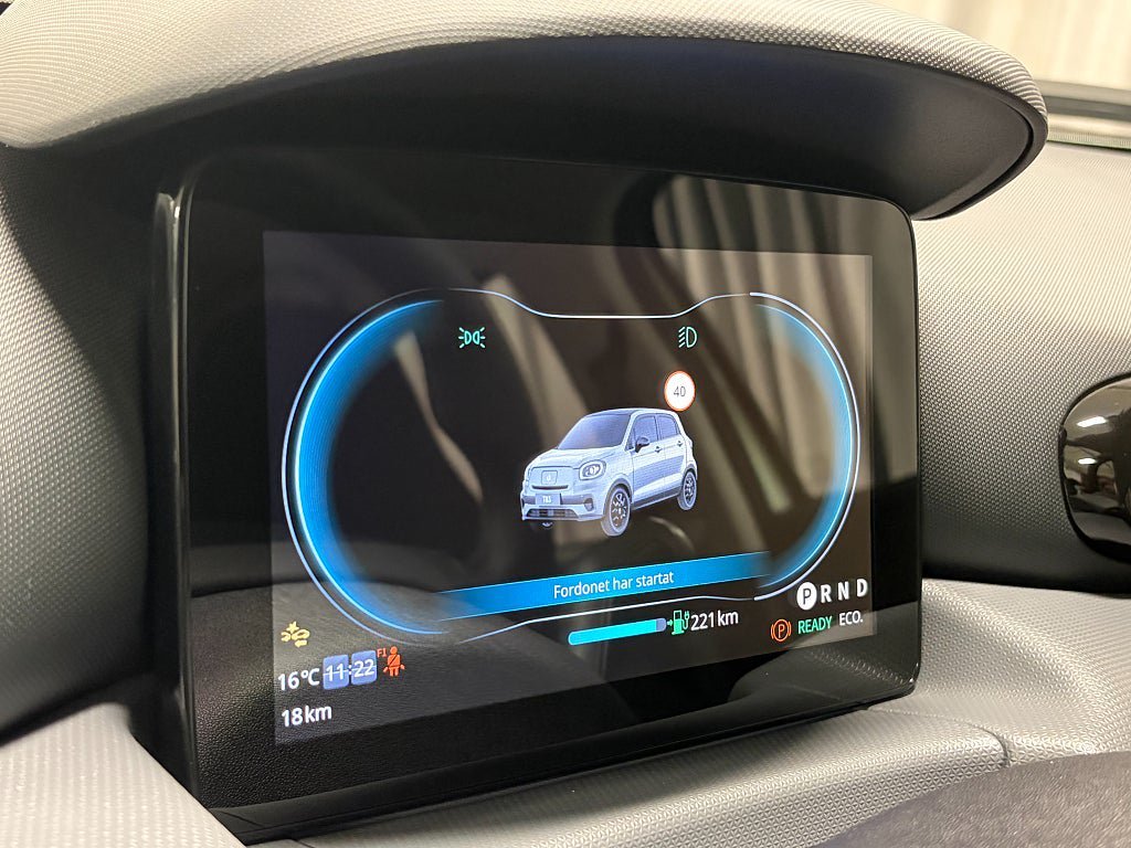 Vehicle Image 15