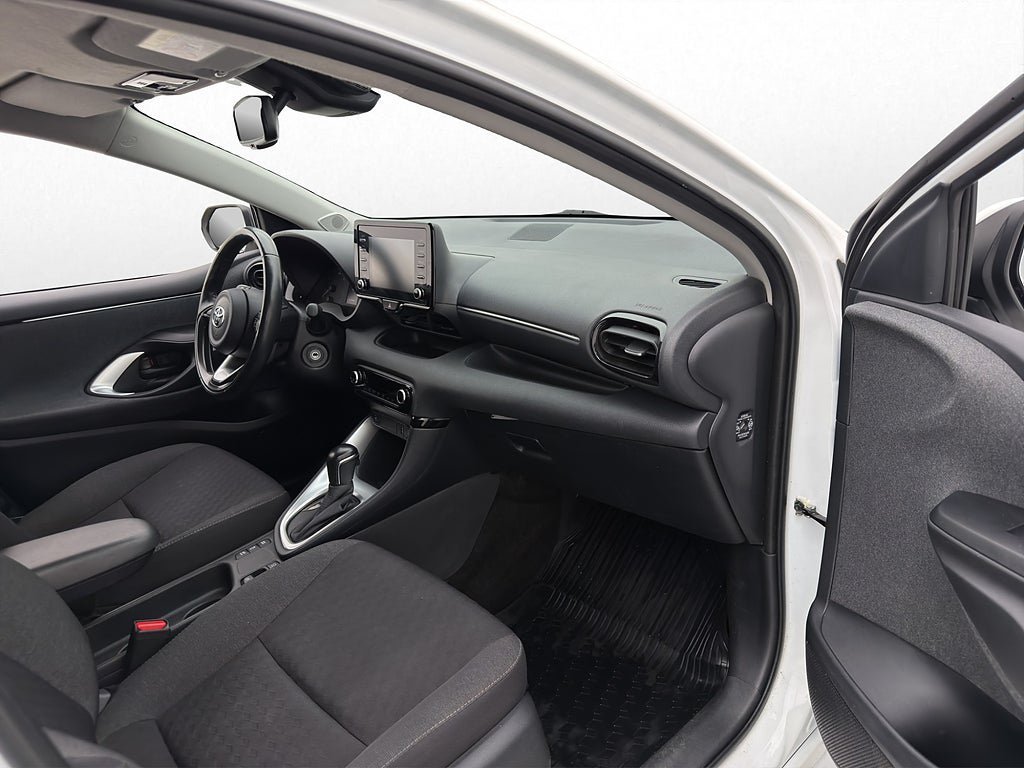 Vehicle Image 10