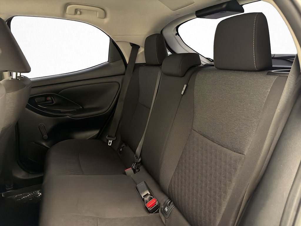 Vehicle Image 11