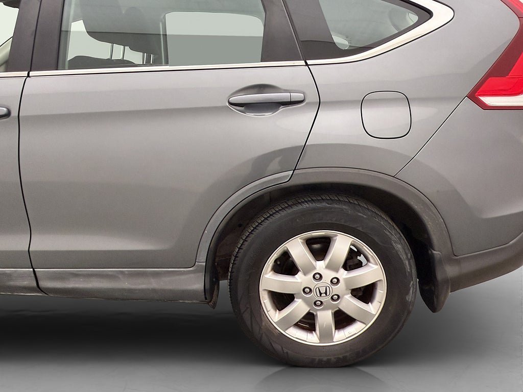 Vehicle Image 25