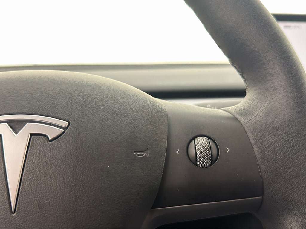 Vehicle Image 27
