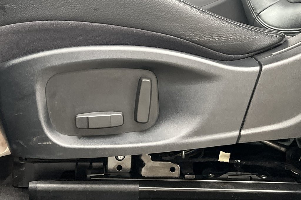 Vehicle Image 24