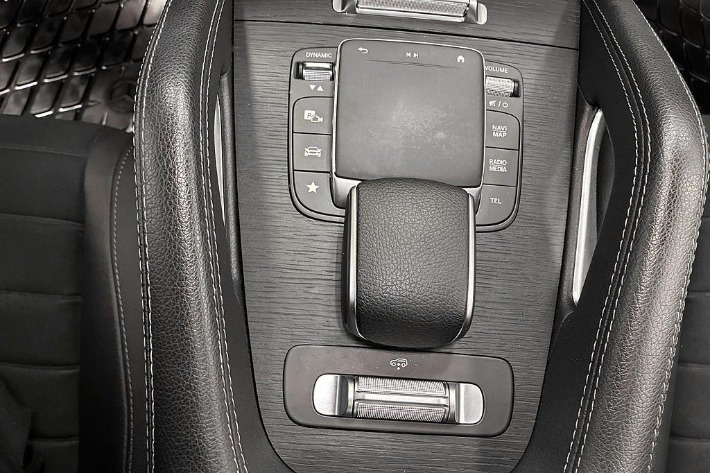 Vehicle Image 19