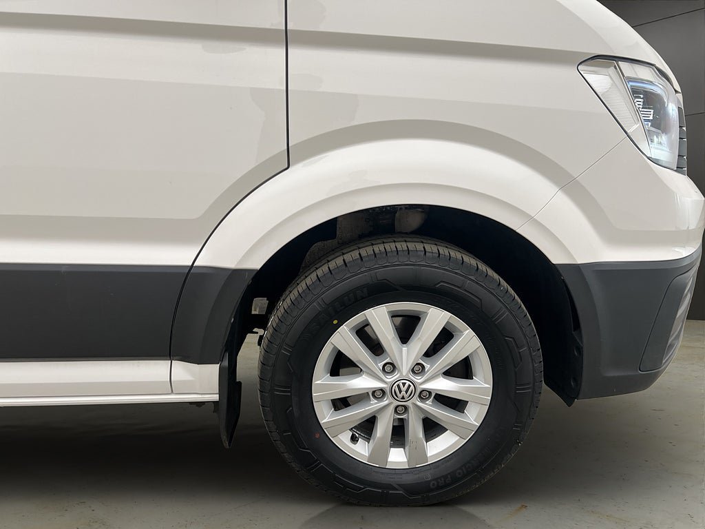 Vehicle Image 32