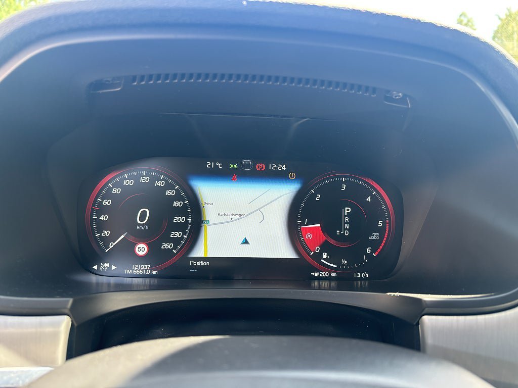 Vehicle Image 25