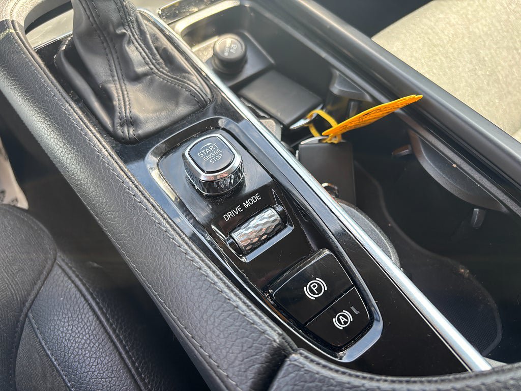 Vehicle Image 28