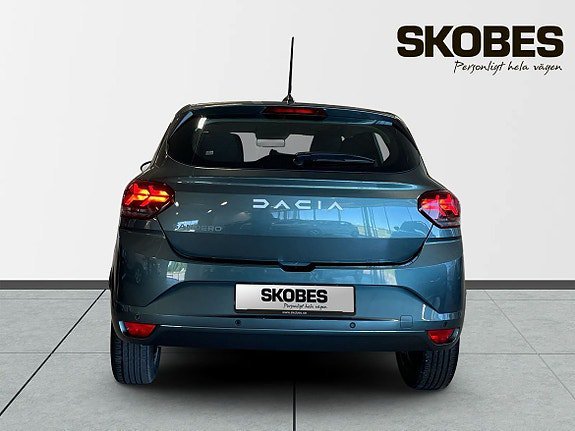 Vehicle Image 6
