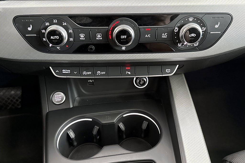 Vehicle Image 28