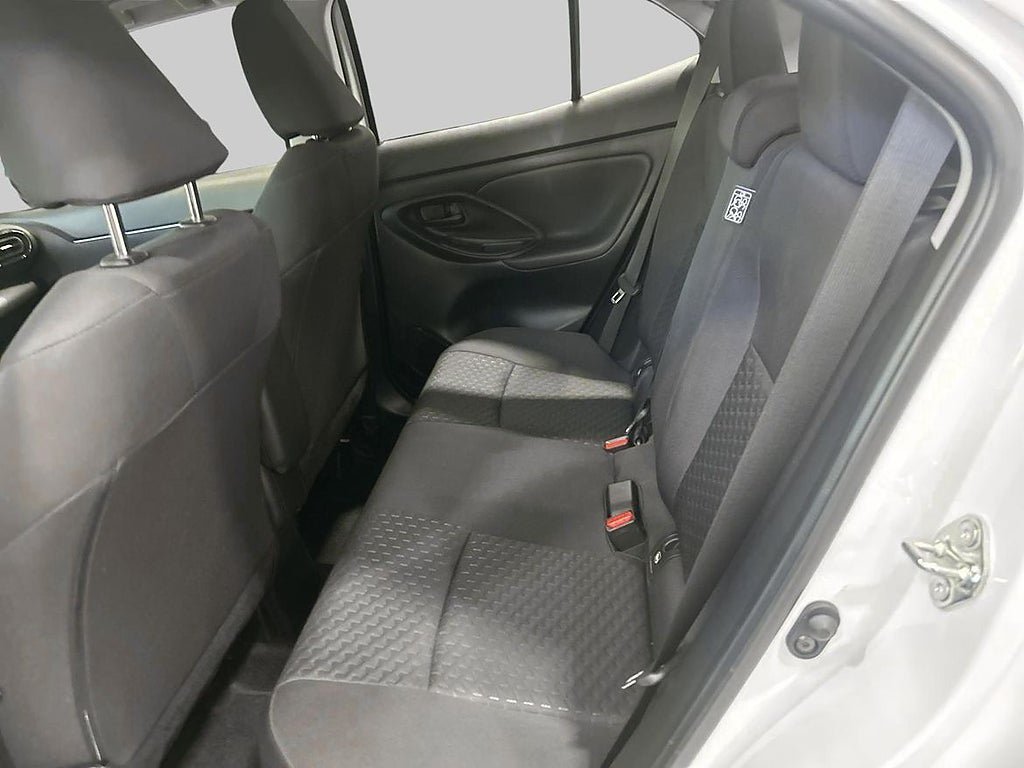 Vehicle Image 10