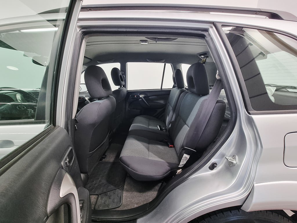 Vehicle Image 8