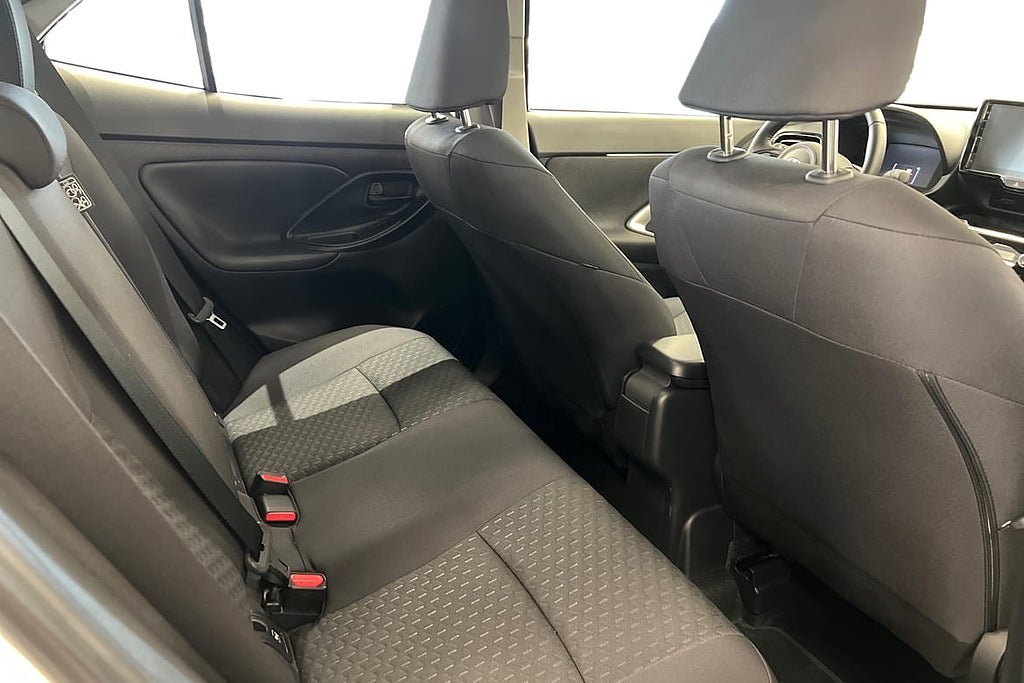 Vehicle Image 9