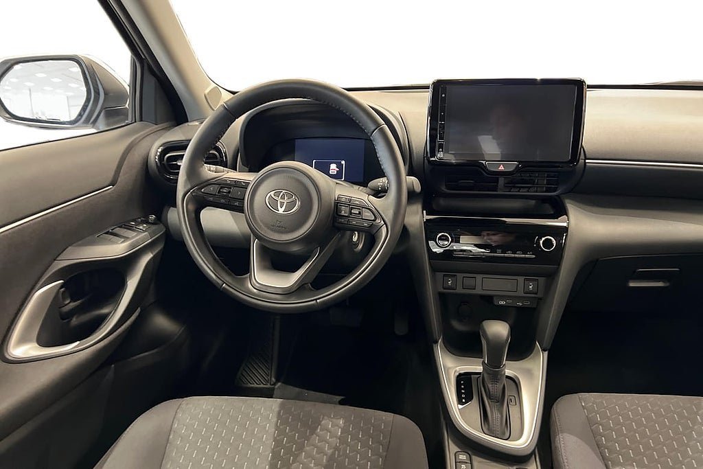Vehicle Image 10