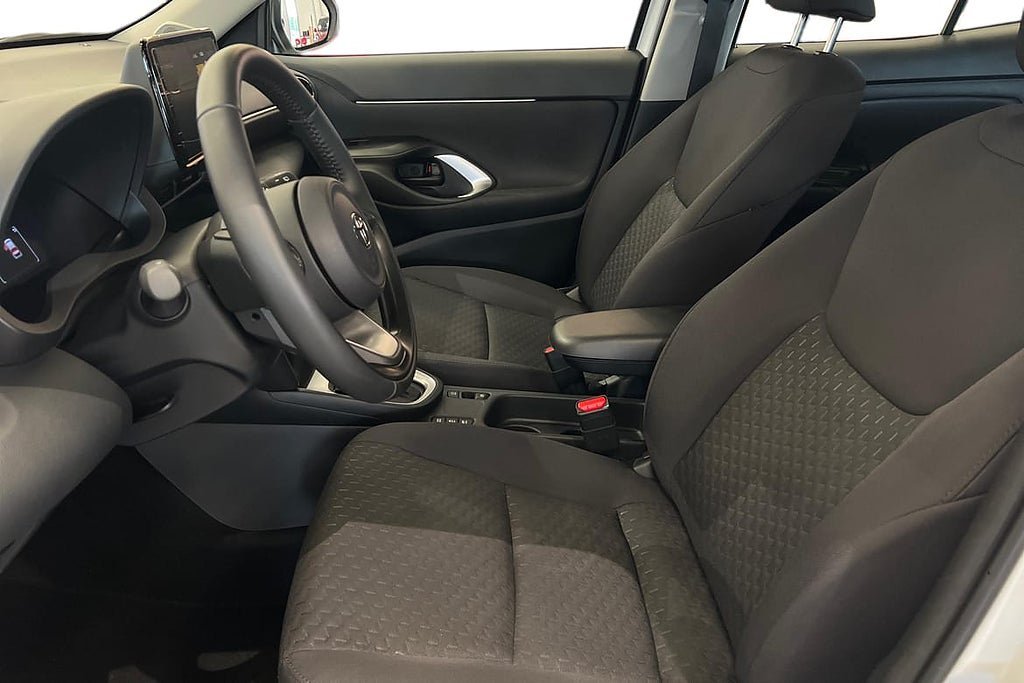 Vehicle Image 13