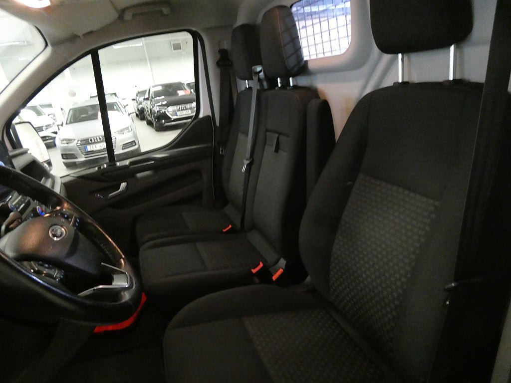 Vehicle Image 15