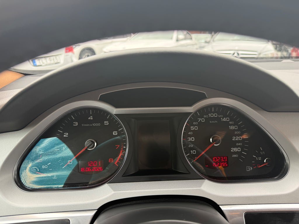 Vehicle Image 26