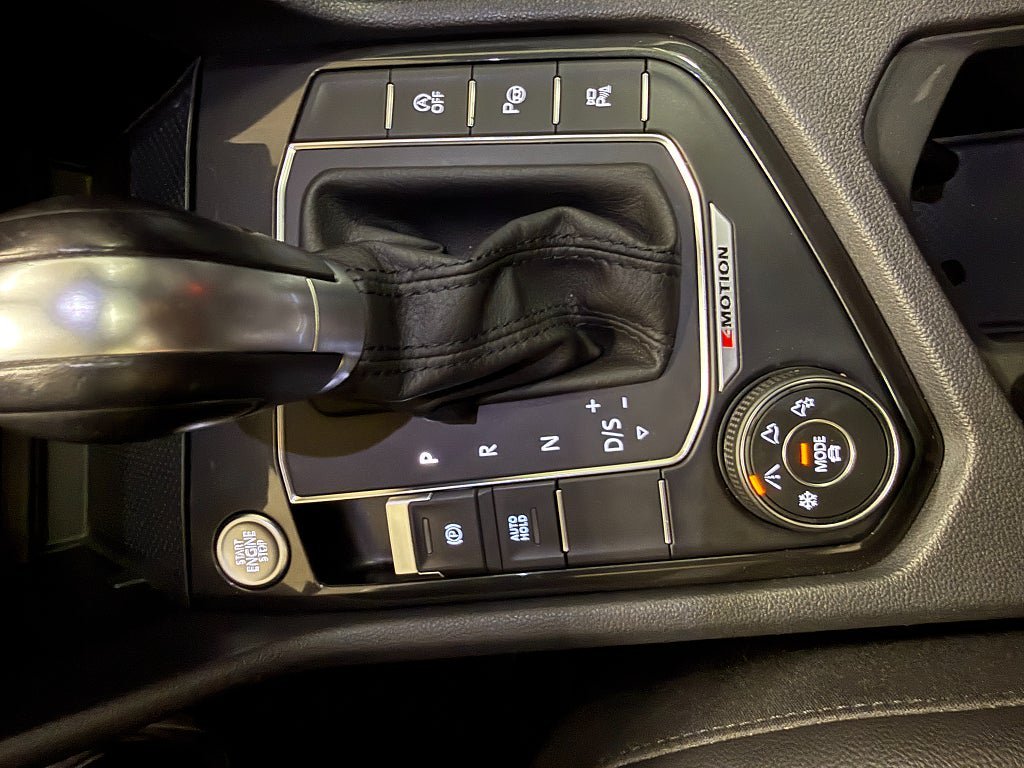 Vehicle Image 19